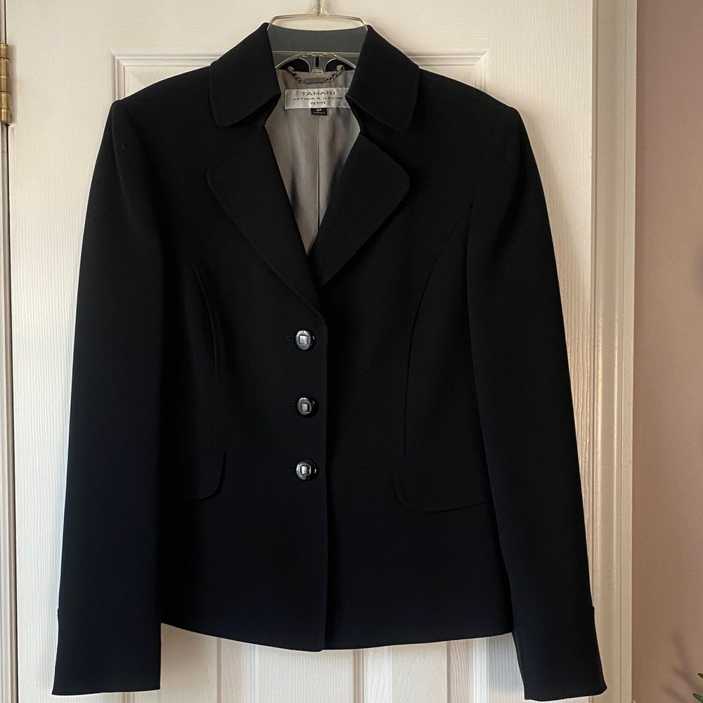 Elegant Black Women's Blazer